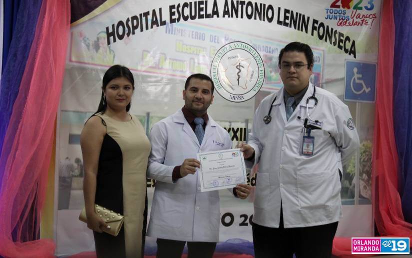 graduaciuon-medicos-especislistas